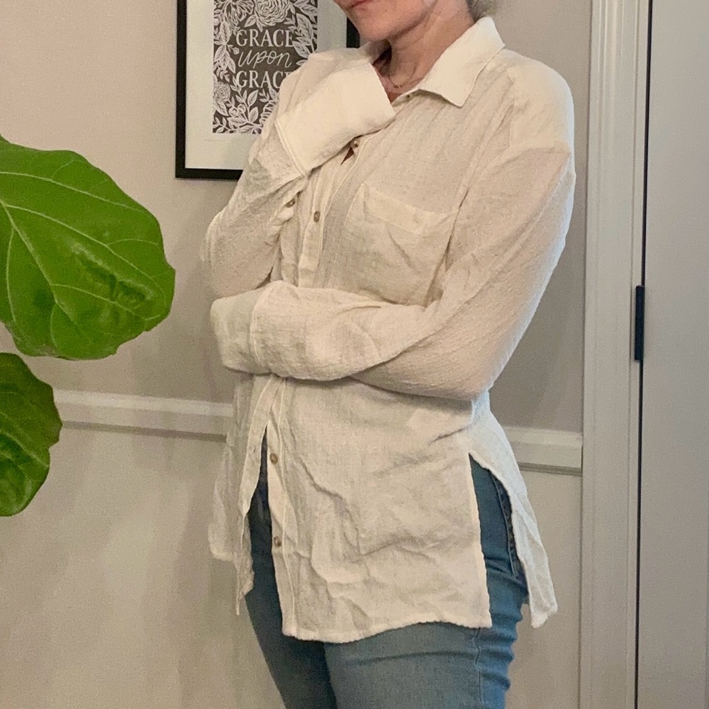 Anthro Pilcro Super soft double gauze button down shirt